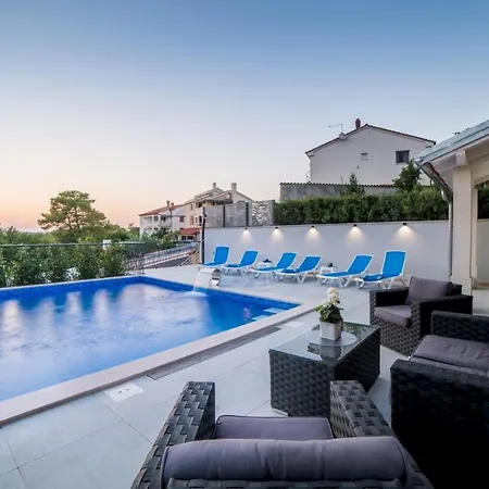 Luxury Future With Heated Pool *