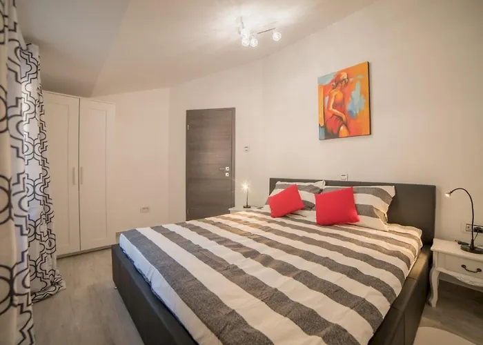 فيلة Luxury Future With Heated Pool