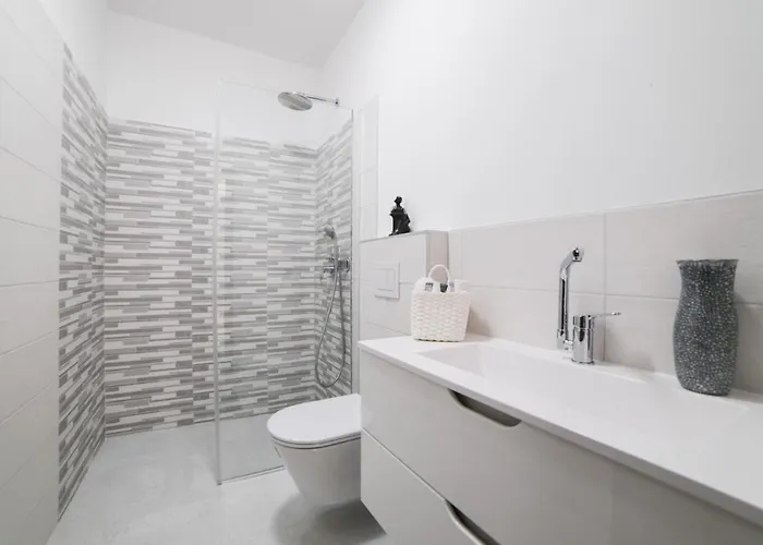 Luxury Future With Heated Pool كليمنو