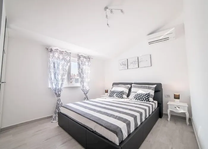 Luxury Future With Heated Pool * Klimno